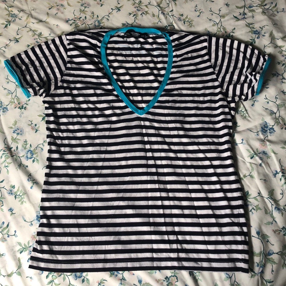 ES Collection Stripes deep Vneck